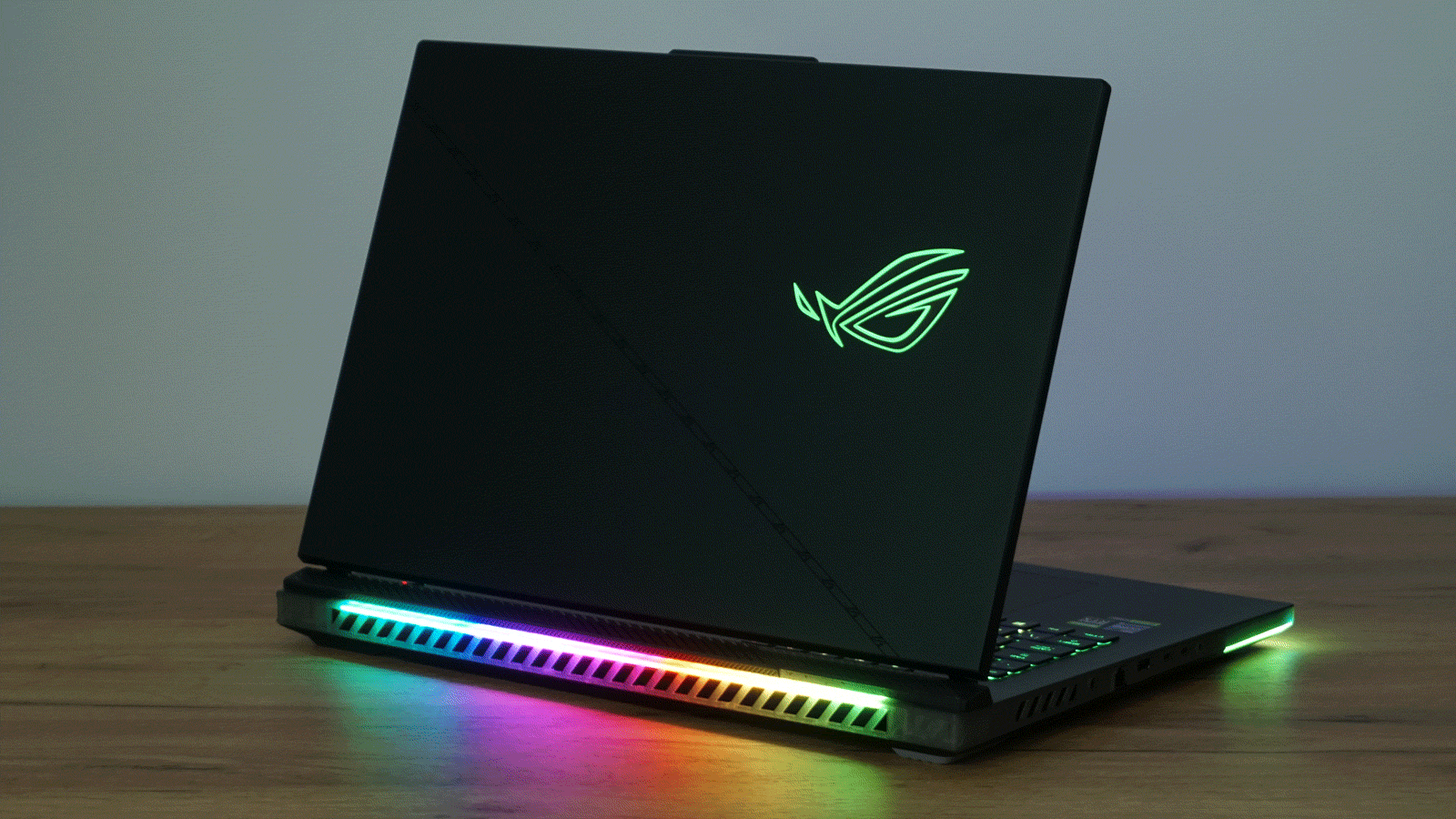 سری ROG انتخاب بسیار مناسبی برای گیمرها و افرادی است