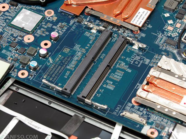 بررسی اسلات ram
