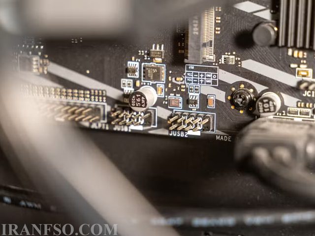 از هدرهای USB بدون استفاده مادربرد کمک بگیرید